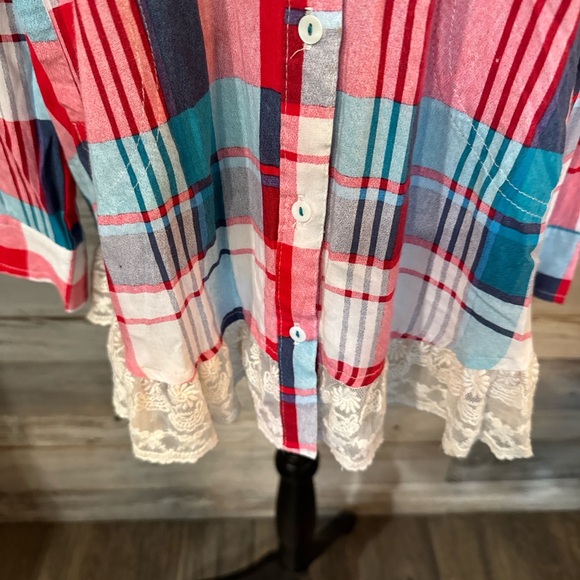 NWT Umgee Red and Blue Plaid Shirt with Lace Detail - Picture 2 of 4
